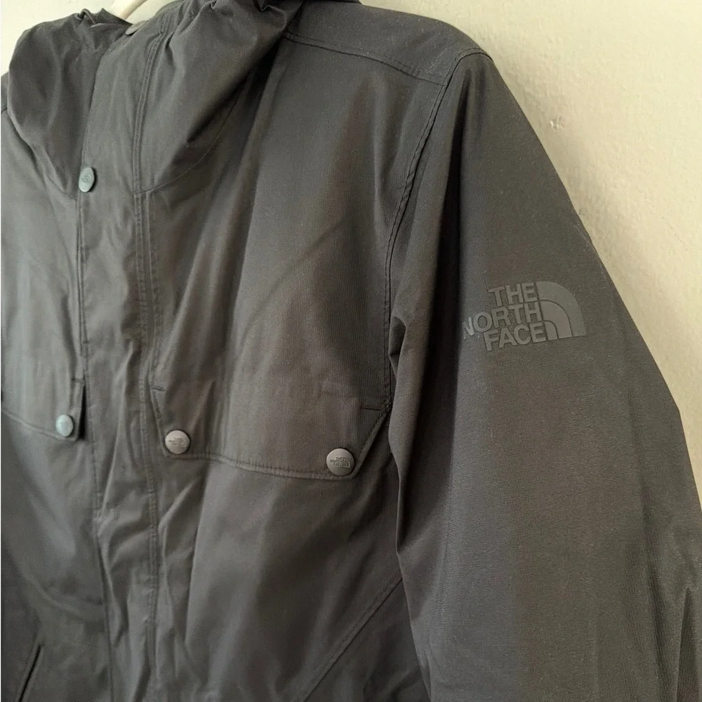 The North Face Mens Small Insulated Hooded Parka Jacket Black Zip Up